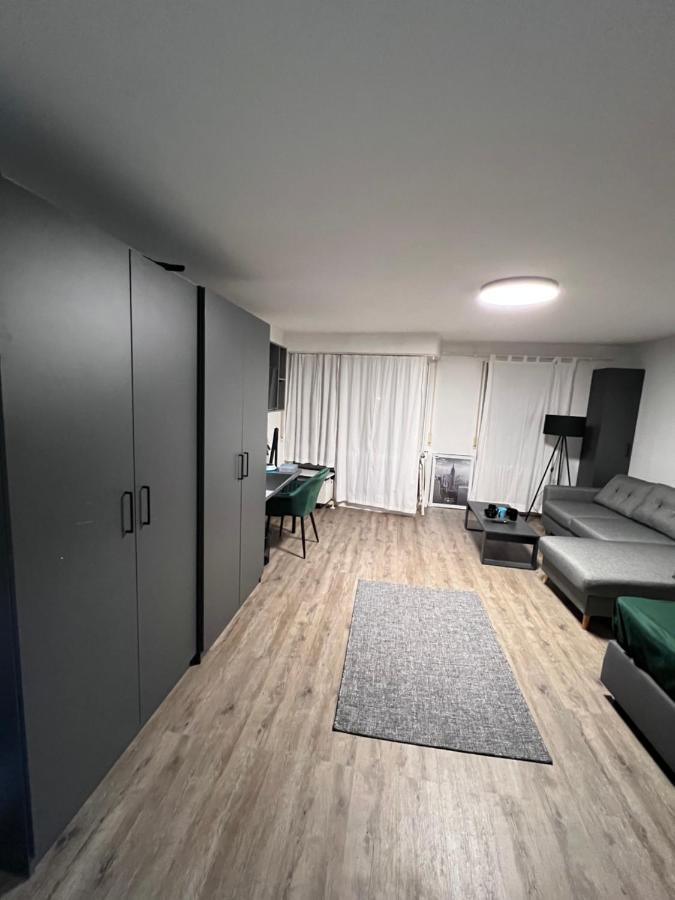 Apartment Business *